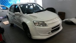 белая лада гранта лифтбек