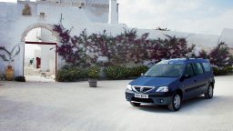 картинки Лада Ларгус (Dacia Logan MCV) для рабочего стола