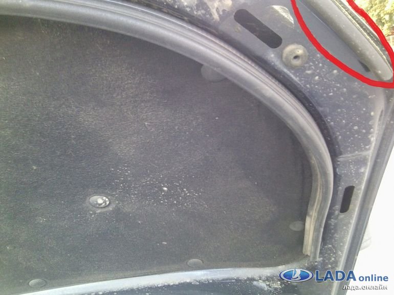 Установка уплотнителя капота на Лада Гранта