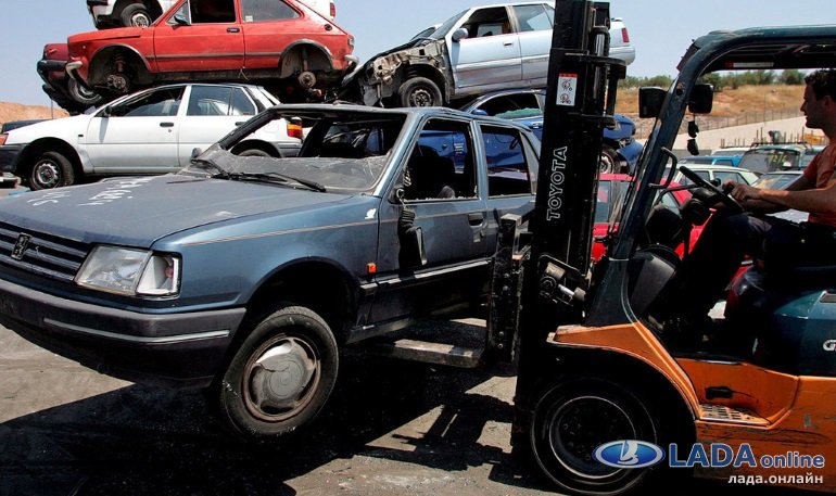 Программа утилизации автомобилей продлена до конца 2015 года