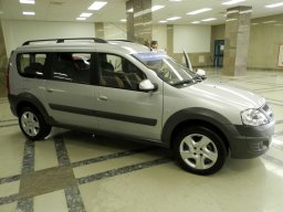 Живые фото Лада Ларгус кросс