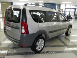 Живые фото Лада Ларгус кросс