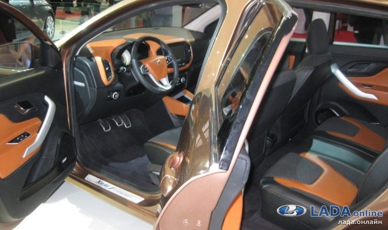 Первые отзывы о Lada Xray с автомобильной выставки