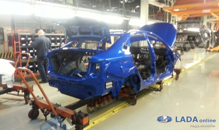 Лада Веста получит ярко-синий металлик