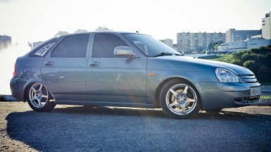 фото лада приора хэтчбек