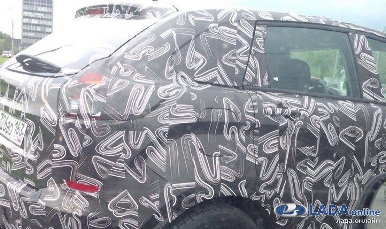 Первые шпионские фото Lada XRay