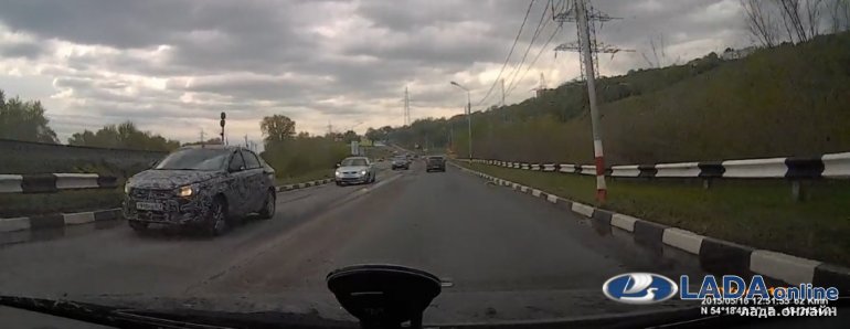 Первые шпионские фото Lada XRay