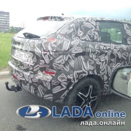 Первые шпионские фото Lada XRay