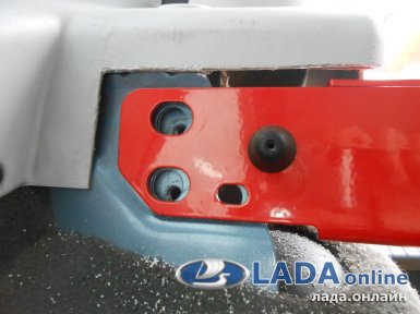 Установка усилителя кузова в багажник Лада Калина