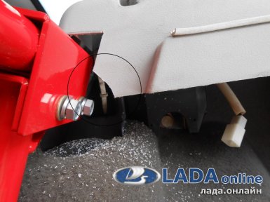 Установка усилителя кузова в багажник Лада Калина