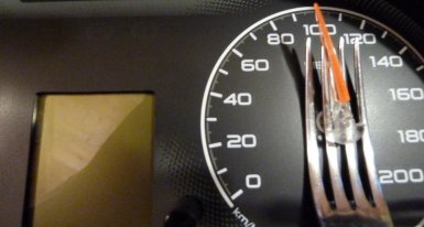 снять стрелки комбинации приборов лада гранта, лада калина 2