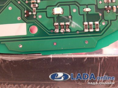 резисторы и светодиод ПТФ на комбинации приборов лада гранта и лада калина 2