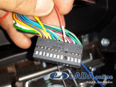 15 контакт разъема комбинации приборов лада гранта и лада калина 2