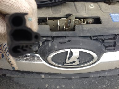 уплотнитель капота лада калина 2/Рено