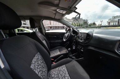 Первые реальные фото салона Lada XRay