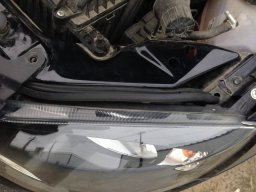 уплотнитель над фарами Лада Калина 2