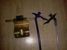 нижнее крепление подлокотника лада приора