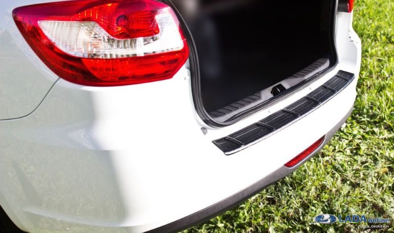 Обзор и установка накладок на задний бампер Лада Гранта, Калина и Приора Обзор и установка накладок на задний бампер Лада Гранта, Калина и Приора