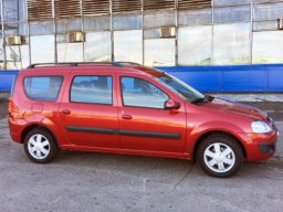 Лада Ларгус появится новый цвет кузова "Огненно-красный"