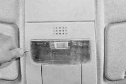 Замена лампочки освещения салона лада приора