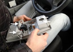 Как снять плафон освещения салона на Лада Приора