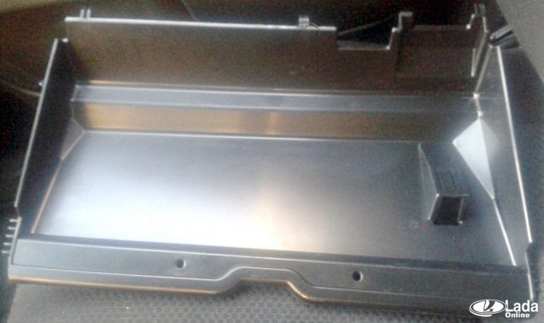 Установка корпуса вещевого ящика от новой Приоры на старую Установка корпуса вещевого ящика от новой Приоры на старую