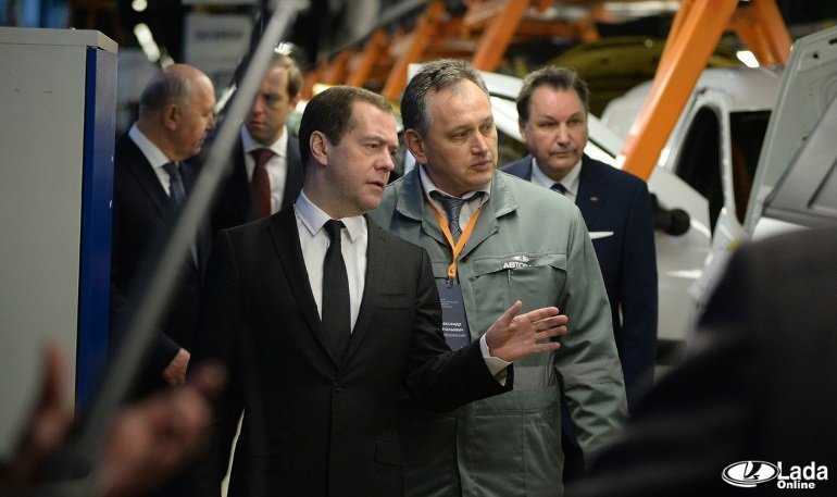 Дмитрий Медведев посетил АВТОВАЗ, где обсудили планы развития до 2025 года