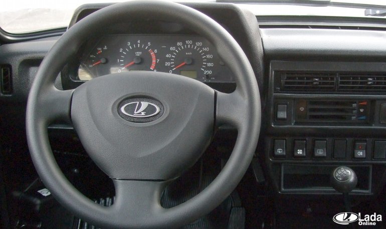 Какой руль можно поставить на Lada 4x4 (ВАЗ 2121, 2131) Какой руль можно поставить на Lada 4x4 (ВАЗ 2121, 2131)