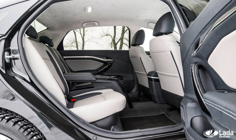 Фото и особенности Lada Vesta Signature (удлиненная версия VIP)