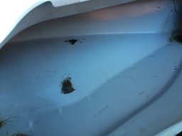 стеклась краска из-за бачка омывателя лада ларгус