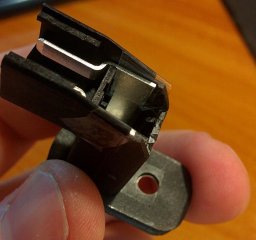 шумоизоляция концевика бардачка Весты