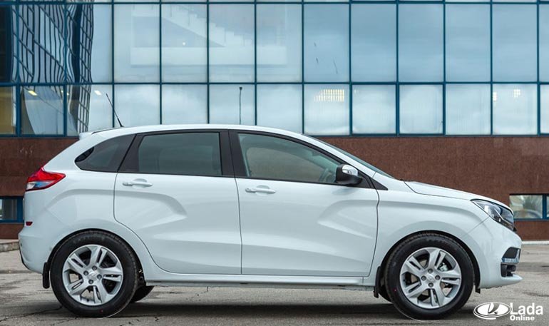 АВТОВАЗ может увеличить размер штатных колес Lada XRAY