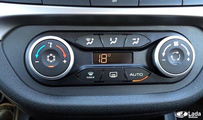 Фото седана Лада Веста с климат-контролем