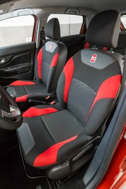 салон юбилейной версии LADA XRAY «50 Anniversary»