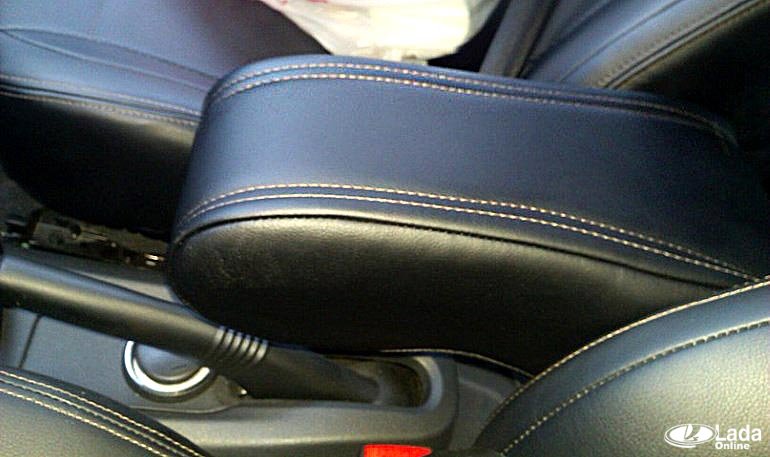 Доработка формы штатного подлокотника водительского сиденья Lada Vesta