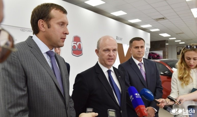 АВТОВАЗ собирается снижать цены на автомобили Лада