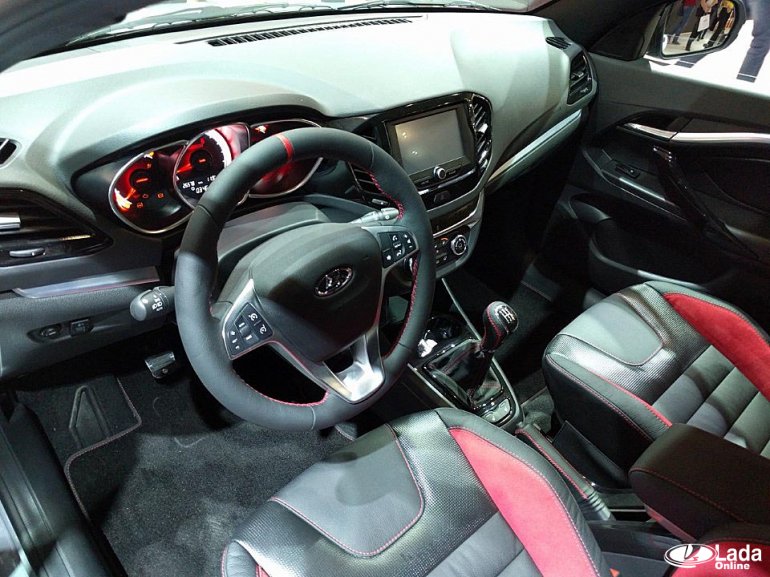 фото салона Лада Веста спорт на ММАС-2016