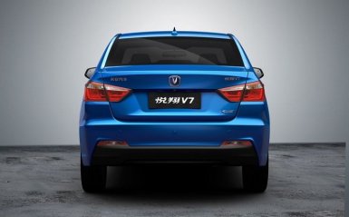 Changan Alsvin V7 сзади