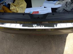 сколы на накладке бампера лада веста