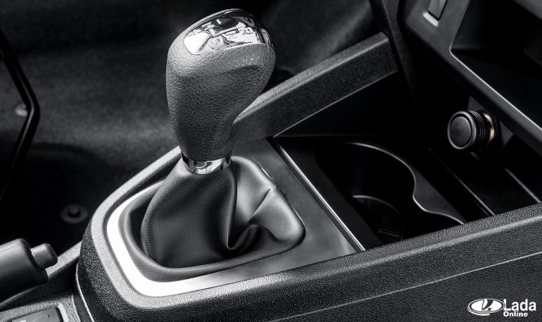 ЗР: робот на Lada XRAY никуда не годится ЗР: робот на Lada XRAY никуда не годится