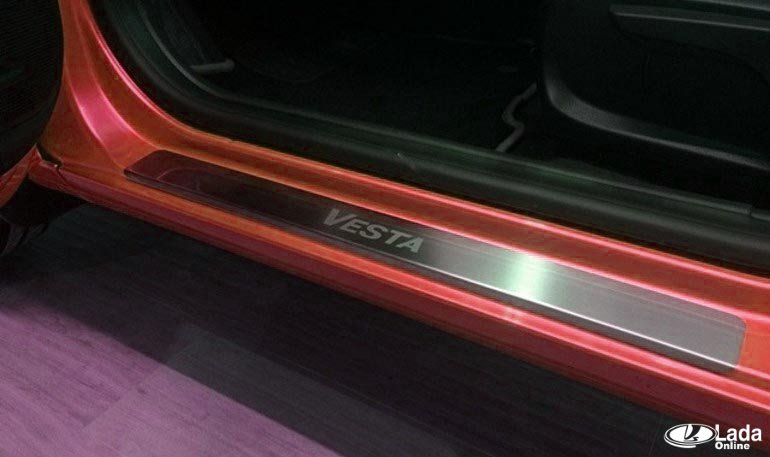 Обзор накладок на пороги для автомобилей LADA Обзор накладок на пороги для автомобилей LADA