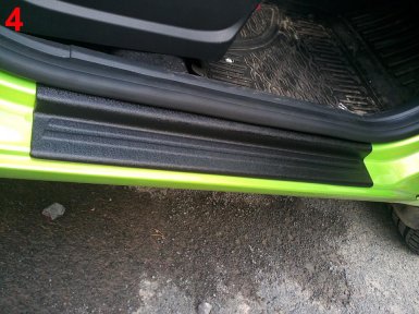 пластиковые накладки на пороги