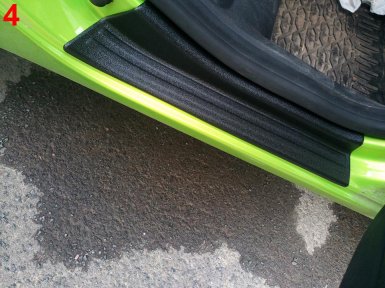 пластиковые накладки на пороги