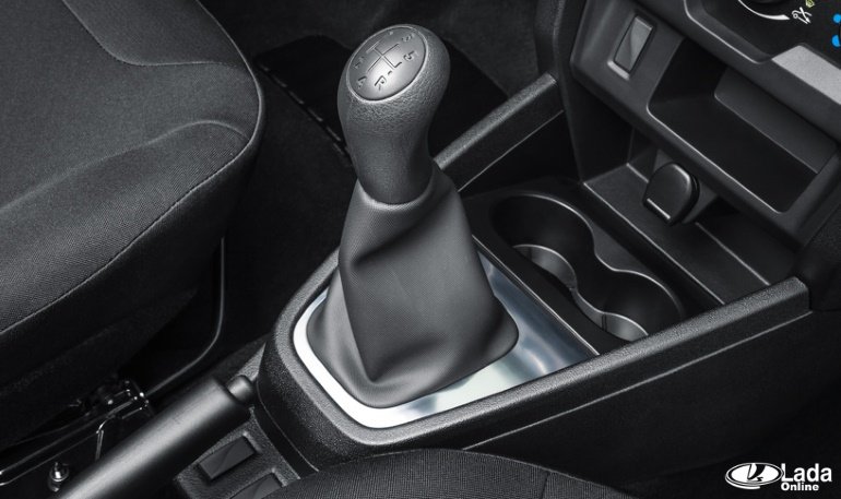 Lada XRAY с 1.8-литровым двигателем доступна с МКПП