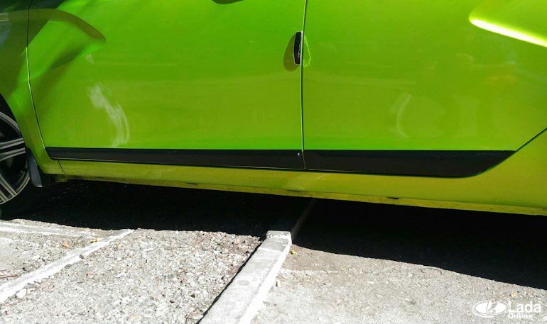Стоит ли устанавливать накладки (молдинги) для дверей Лада Веста