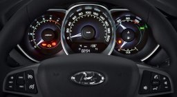 более яркая подсветка панели приборов Лада Веста