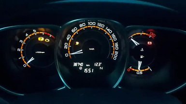 панели приборов Лада Веста нового образца