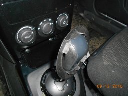 Как снять облицовку тоннеля на LADA с АМТ («робот»)