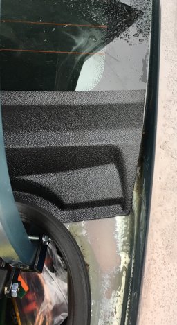 жабо (накладка) заднего стекла на Лада Веста