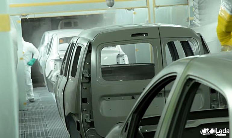 АВТОВАЗ показал процесс покраски кузова Лада Ларгус